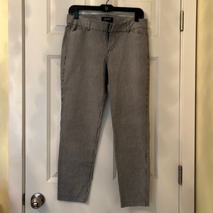 046 NWOT Old Navy Houndstooth Mid-Rise Pants
